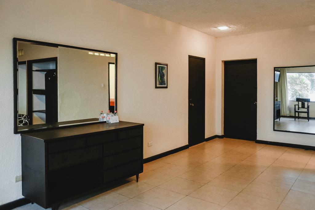 Hotel Colon メリダ エクステリア 写真